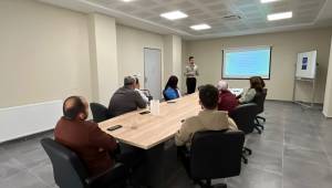 Akçakoca İlçe Sağlık Müdürlüğü Personeline “Hasta Hakları” ve “Afet ve Acil Durumlarda Ruh Sağlığı” Eğitimi Verildi