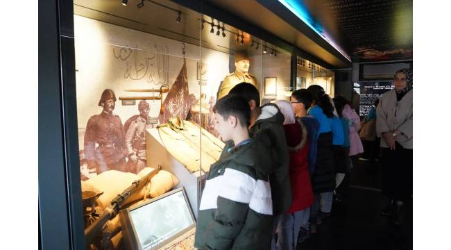 Çanakkale Savaşları Mobil Müzesi Düzce’de Ziyaretçileriyle Buluştu