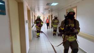Düzce Atatürk Devlet Hastanesi’nde Gerçekçi Yangın Tatbikatı Gerçekleştirildi