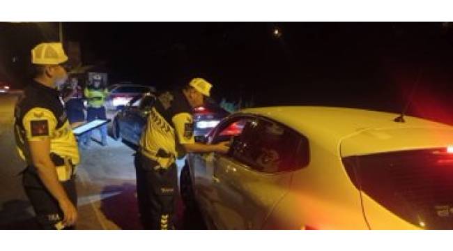 Düzce’de Jandarmadan Uyuşturucu ve Kaçakçılık Operasyonu: 3 Şüpheli Gözaltında