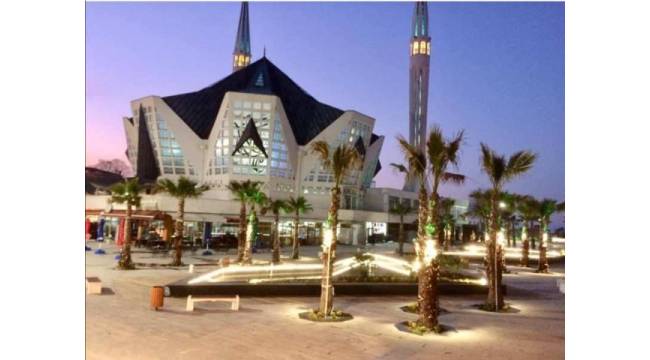 Düzce’nin dört bir yanında tarih ve mimarinin izlerini taşıyan camiler ziyaretçilerini bekliyor