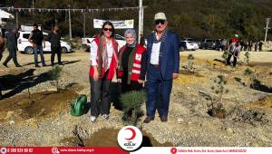 Kızılay Düzce’den Anlamlı Etkinlik: Huzurevi Sakinleriyle Fidan Dikimi