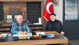 Yeni Akçakoca Haber Gazetesi’nin imtiyaz sahibi Hüseyin Denizgez’den Kooperatif Başkanı Hikmet Sarıoğlu’na ziyaret