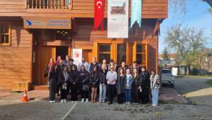 Aile Okulu’nda Yaşlı Bakımında Aile İçi Roller ve Etik Sorunlar Ele Alındı