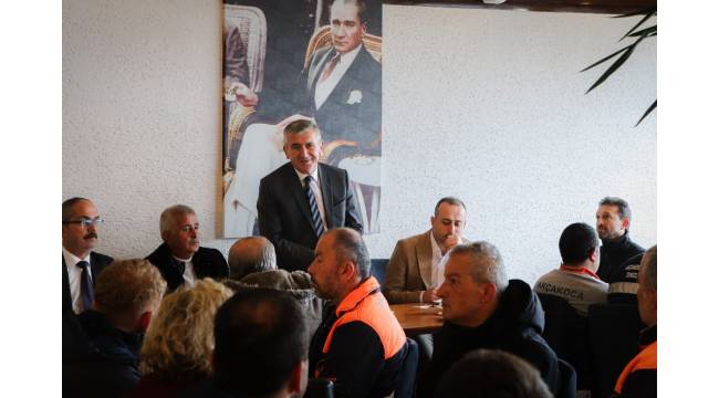 Başkan Albayrak, Temizlik İşleri Personeliyle Güne Başladı