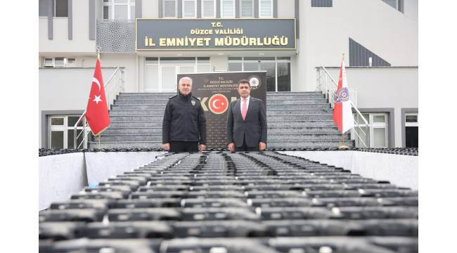Düzce’de Rekor Kaçak Silah Operasyonu: 46 Bin 655 Parça Ele Geçirildi