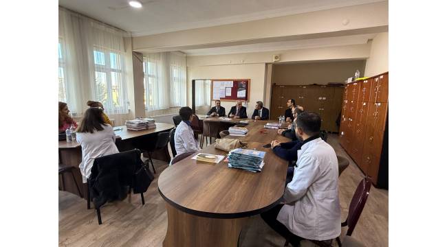 Kaymakam V. Cinbir Akçakoca Lisesi Öğretmenleriyle Buluştu