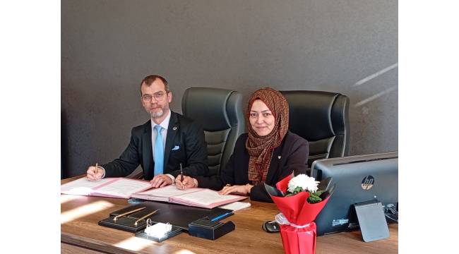 Turizm Fakültesi ile Akçakoca Süha Güven Turizm Mesleki ve Teknik Anadolu Lisesi Arasında İş Birliği Protokolü İmzalandı