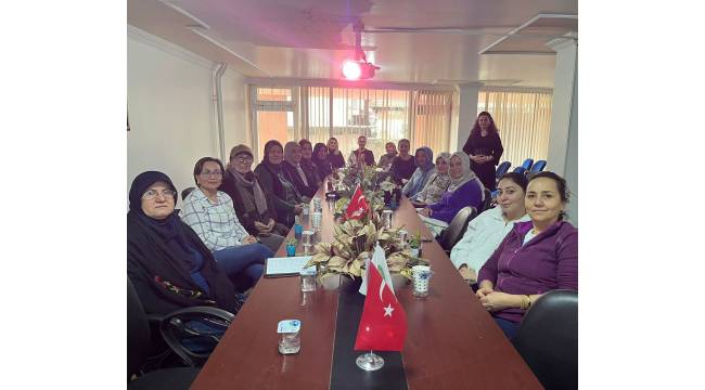 Akçakoca’da Kadın Üreticilere Yönelik “Süs Bitkileri Bakımı” Toplantısı Düzenlendi