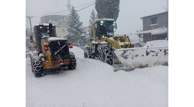 Akçakoca Köylerinde Karla Mücadele Aralıksız Sürüyor