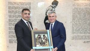 Başkan Fikret Albayrak’tan Vali Selçuk Aslan’a Teşekkür ve Veda