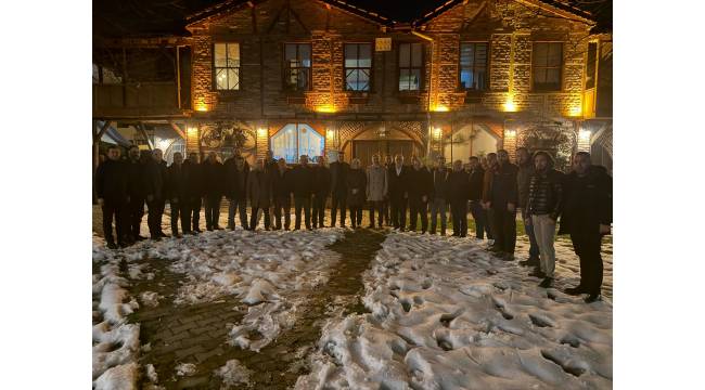 DÜZCE'DE ÇELTİK ÜRETİCİLERİ İLE ÇELTİĞİN GELECEĞİ DEĞERLENDİRİLDİ 