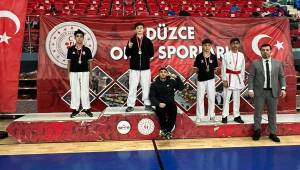 Düzce’de Okul Sporları Karate Müsabakaları Tamamlandı