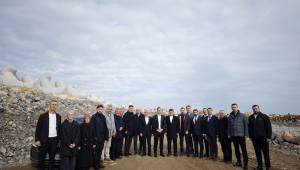 Melenağzı Limanı’nda Mendirek Çalışmaları Hızla Devam Ediyor