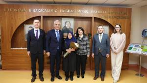 Vali Mehmet Makas ve Eşi Elif Makas’tan Neriman Çilingir Huzurevi’ne Ziyaret