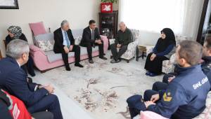 Vali Selçuk Aslan’dan Şehit Turgut Külünk’ün Ailesine Veda Ziyareti