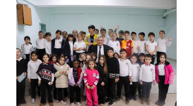 Başkan Albayrak’tan Osmaniye İlkokulu’na Anlamlı Ziyaret