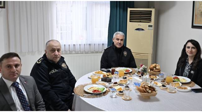 Düzce İl Emniyet Müdürü Ergüder, Polisevi Personeliyle Bir Araya Geldi
