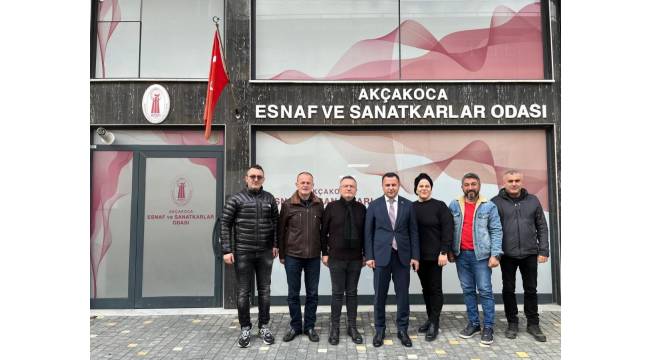 Kaymakam Dr. Hacı Arslan Uzan, Akçakoca Esnaf ve Sanatkâr Odası’nı Ziyaret Etti