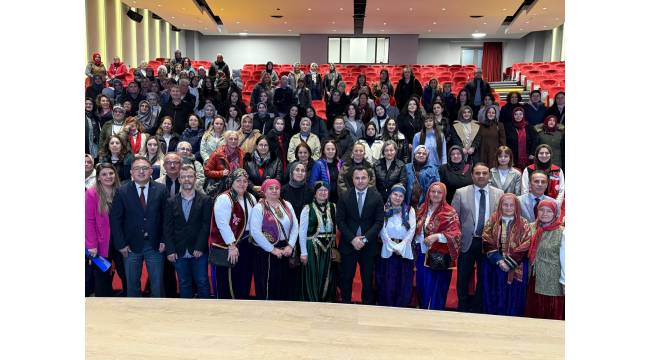 Akçakoca’da “Akademide Kadın Olmak – Sofranın Birleştirici Gücü” Konferansı Düzenlendi