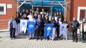 Akçakoca’da Mavi Bayrak Etkinliği: Öğrenciler Hem Öğrendi Hem Doğaya Katkı Sağladı
