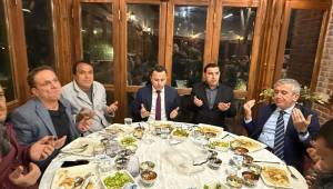 Akçakoca’da Ramazan’ın Birlik Sofrası: Kaymakam Uzan ve Başkan Albayrak Vatandaşlarla Bir Arada