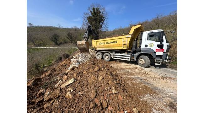 Akçakoca Tahirli–Kalkın Grup Yolunda Heyelan Çalışmaları Tamamlandı