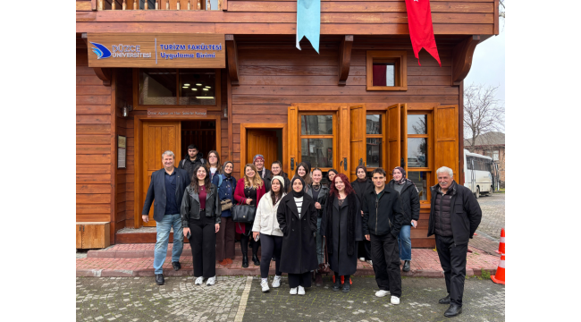 ile Okulu’nun İlk Dönemi “Ailede Çocuk ve Ergen İletişimi” Semineri ile Tamamlandı 