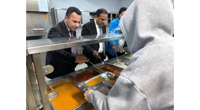 Kaymakam Hacı Arslan Uzan, Akçakoca Sosyal Bilimler Lisesi Öğrencileriyle İftarda Buluştu