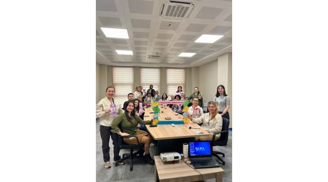 Akçakoca’da Sağlık Personeline Tüberküloz Eğitimi ve Kanser Haftası Farkındalığı