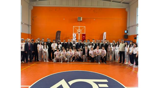 AKÇAKOCA ORHAN ÖZDEMİR FEN LİSESİ’NDE TÜBİTAK 4006 BİLİM FUARI DÜZENLENDİ