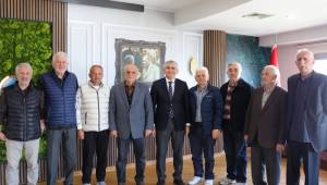 Başkan Fikret Albayrak, Merkez Camii Derneği Yönetimini Ağırladı