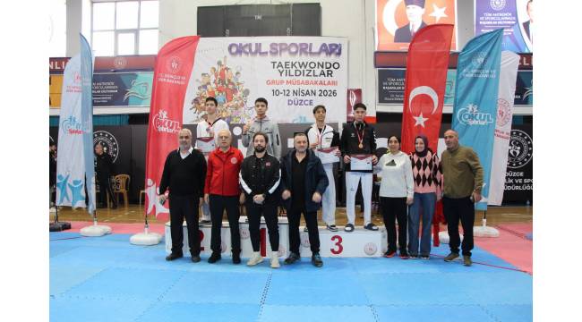 Düzce’de Taekwondo Heyecanı: Yıldızlar Grup Müsabakaları Nefes Kesti