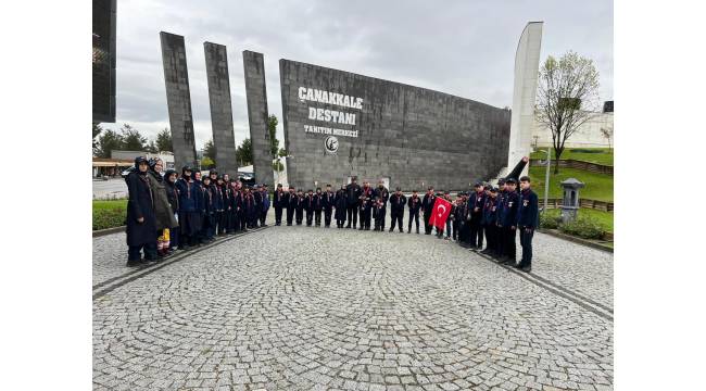 Düzceli İzcilerden Çanakkale’de Anlamlı “57. Alay Vefa Yürüyüşü”