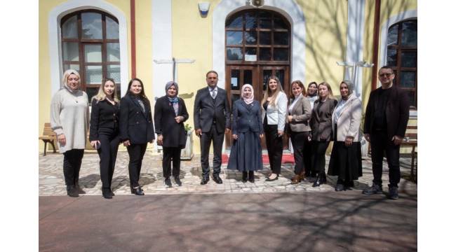 İl Millî Eğitim Müdürü Gülşen Özer’den Akçakoca Orhangazi Halk Eğitimi Merkezine Ziyaret