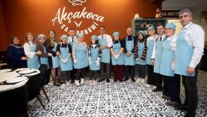 OTİZM FARKINDALIĞI İÇİN ANLAMLI ETKİNLİK GERÇEKLEŞTİRİLDİ