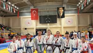 ÇANKIRI’DA MİNİK JUDOCULARIN BÜYÜK BAŞARISI
