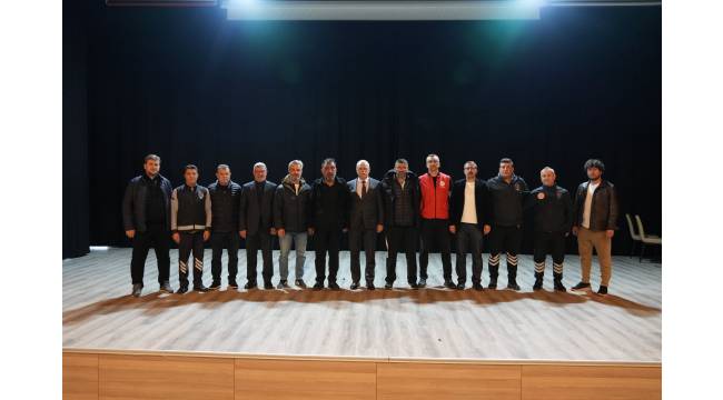 Düzce’de “Firavunla Yüz Yüze” Tiyatrosuna Yoğun İlgi