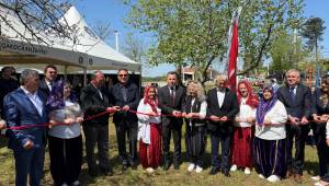 “Kurslarımızla Köylerdeyiz” Sergisi Göktepe Köyü’nde Yoğun İlgi Gördü