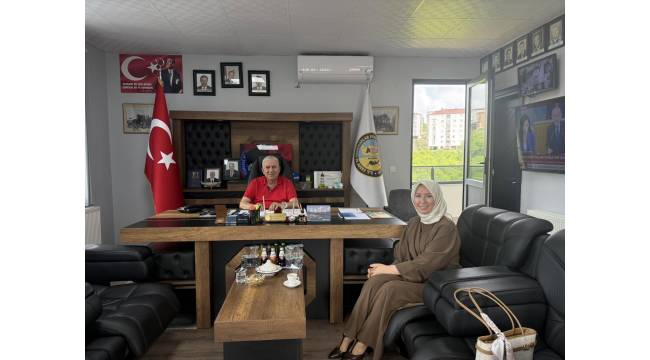 Düzce Belediye Meclis Üyesi Seyyar, Akçakoca Esnaf Kredi Kefalet Kooperatifi Başkanı Sarıoğlu’nu Makamında Ziyaret Etti