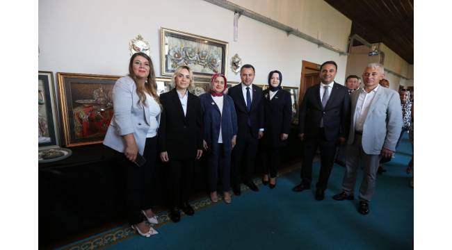 Hayat Boyu Öğrenme Haftası Kapsamında Yıl Sonu Sergisi Açıldı