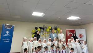 Minik Yüreklerden Anlamlı Yıl Sonu Programı