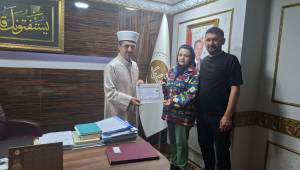 Moldovalı Walentine Solaviova Düzce’de Müslüman Oldu, “Sevgi” İsmini Aldı