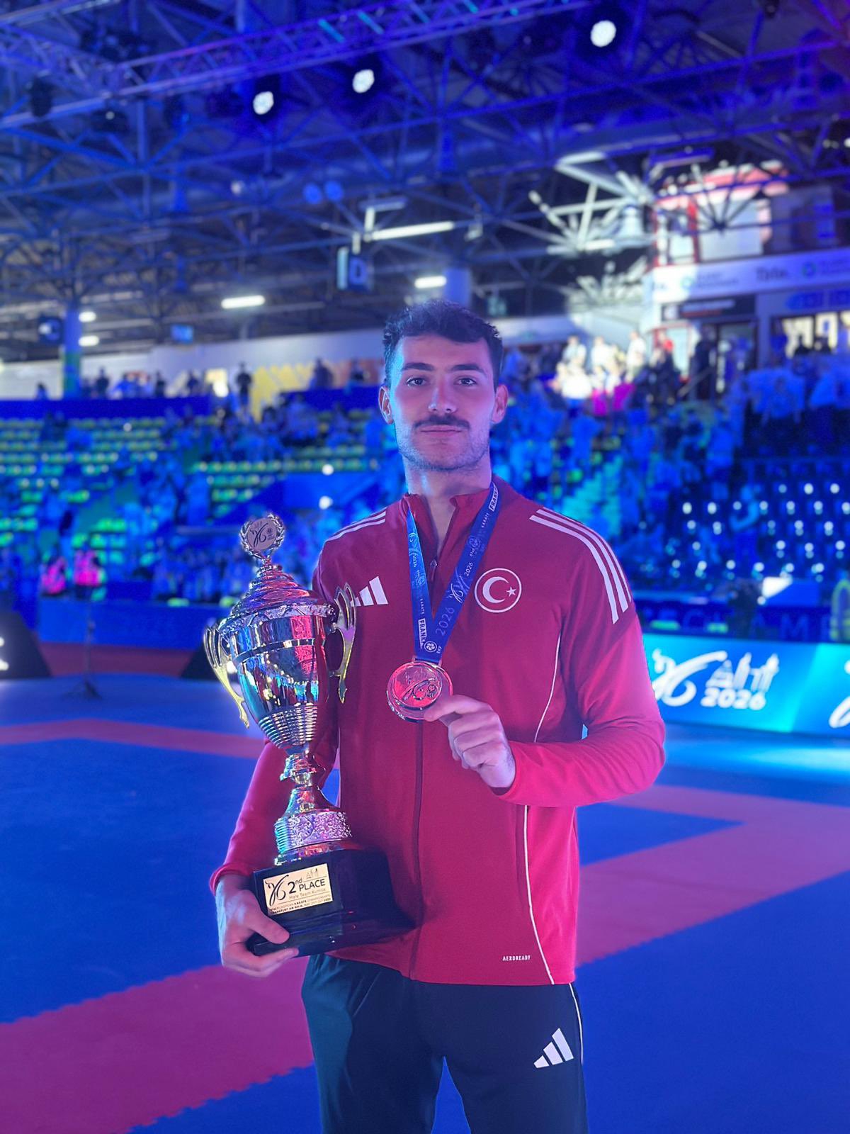 Spor Bilimleri Fakültesi Öğrencisinden Üniversiteyi Gururlandıran Başarı