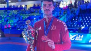 Spor Bilimleri Fakültesi Öğrencisinden Üniversiteyi Gururlandıran Başarı