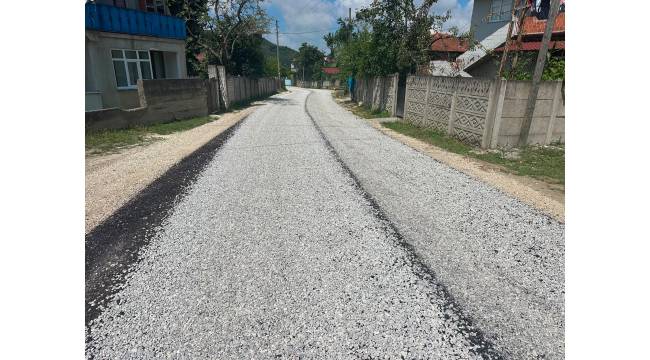 Akçakoca Uğurlu Köyü’nde Soğuk Asfalt Çalışmaları Tamamlandı