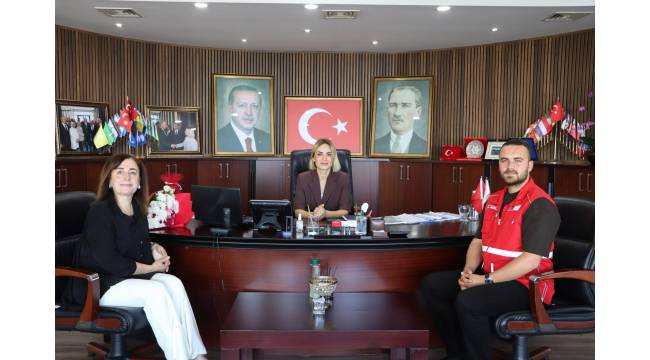 Başkan Vekili Alev Ünal, Kızılay Düzce Yöneticisi Nuray Tekin'i Ağırladı