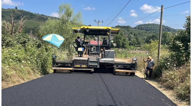 Dereköy'de Sıcak Asfalt Çalışmaları Başladı