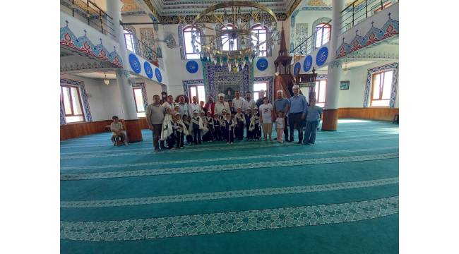 Düzce'de Sünnet Şöleni Coşkusu: Çocuklar Unutulmaz Bir Gün Yaşadı
