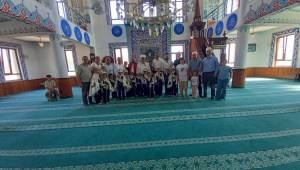 Düzce'de Sünnet Şöleni Coşkusu: Çocuklar Unutulmaz Bir Gün Yaşadı